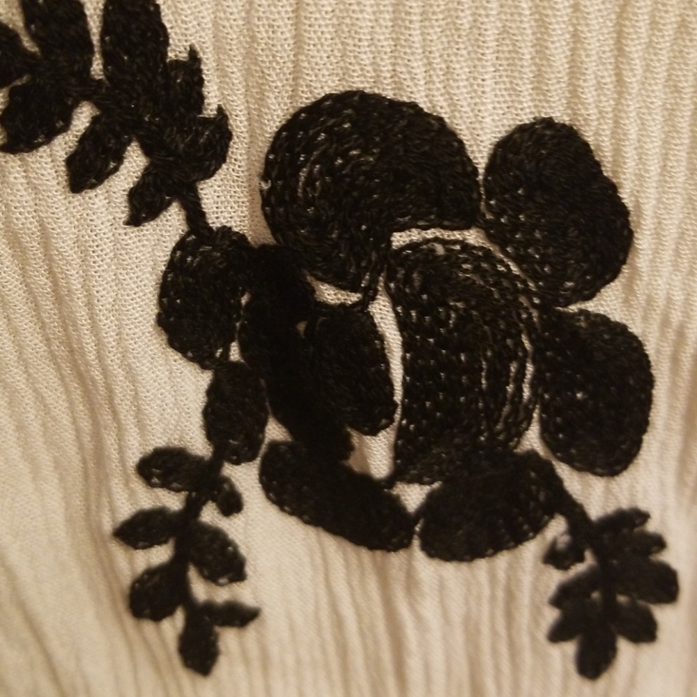 Top - Picture 2 of 6